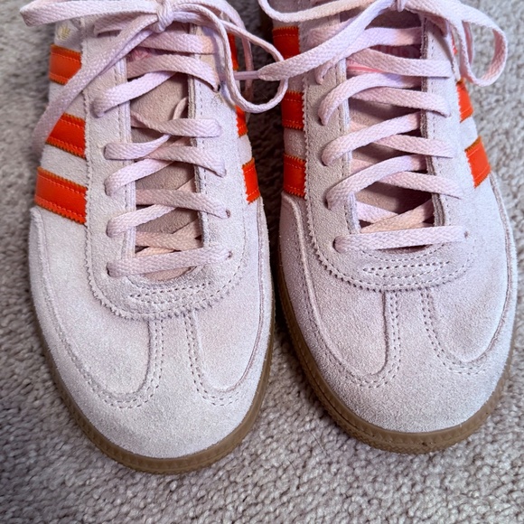 Adidas: Handball Spezial sneakers. Light pink with neon orange/pink, sz 8.5 - Picture 11 of 13